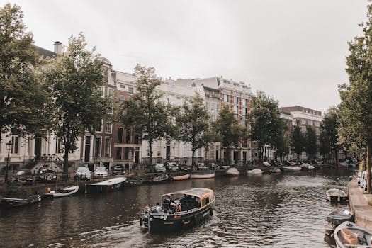 Hotels in Amsterdam with Views of the Canals