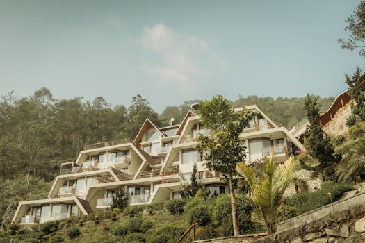 Hawaiian Villas Surrounded by Lava Tubes and Mango Trees