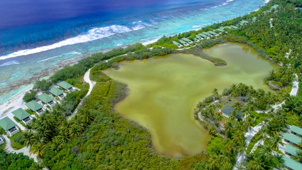 Maldivian Villas With Sunken Bathtubs Facing Nothingness