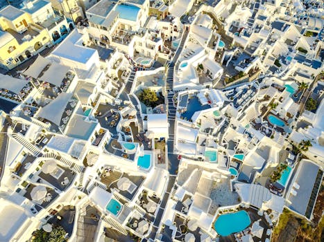 Santorini Villas Designed Like Greek Labyrinths